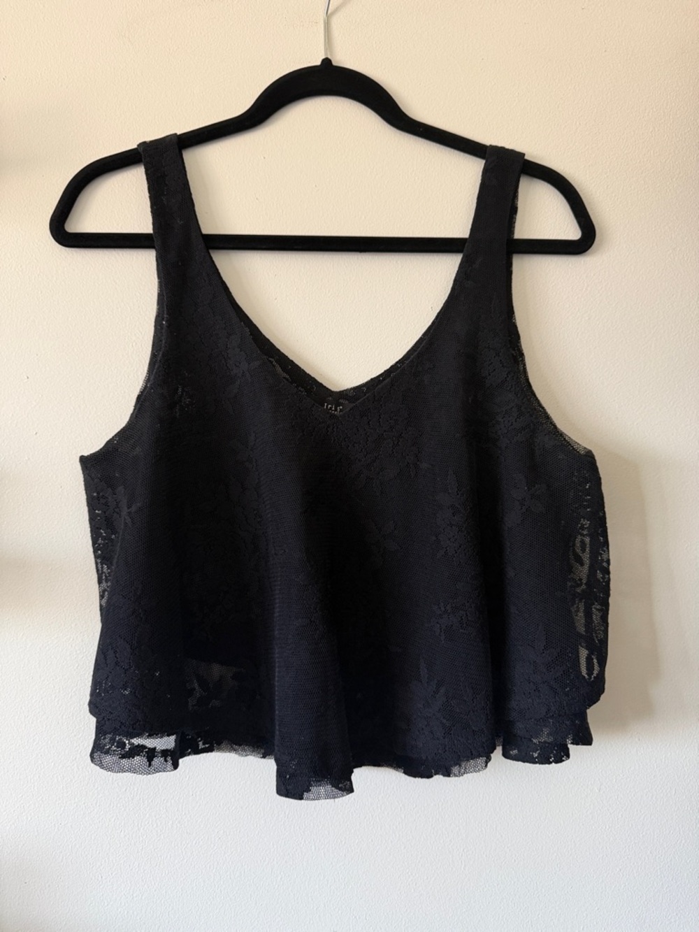 Iris|Black Lace V-Neck Crop Tank Top|Large|NWOT